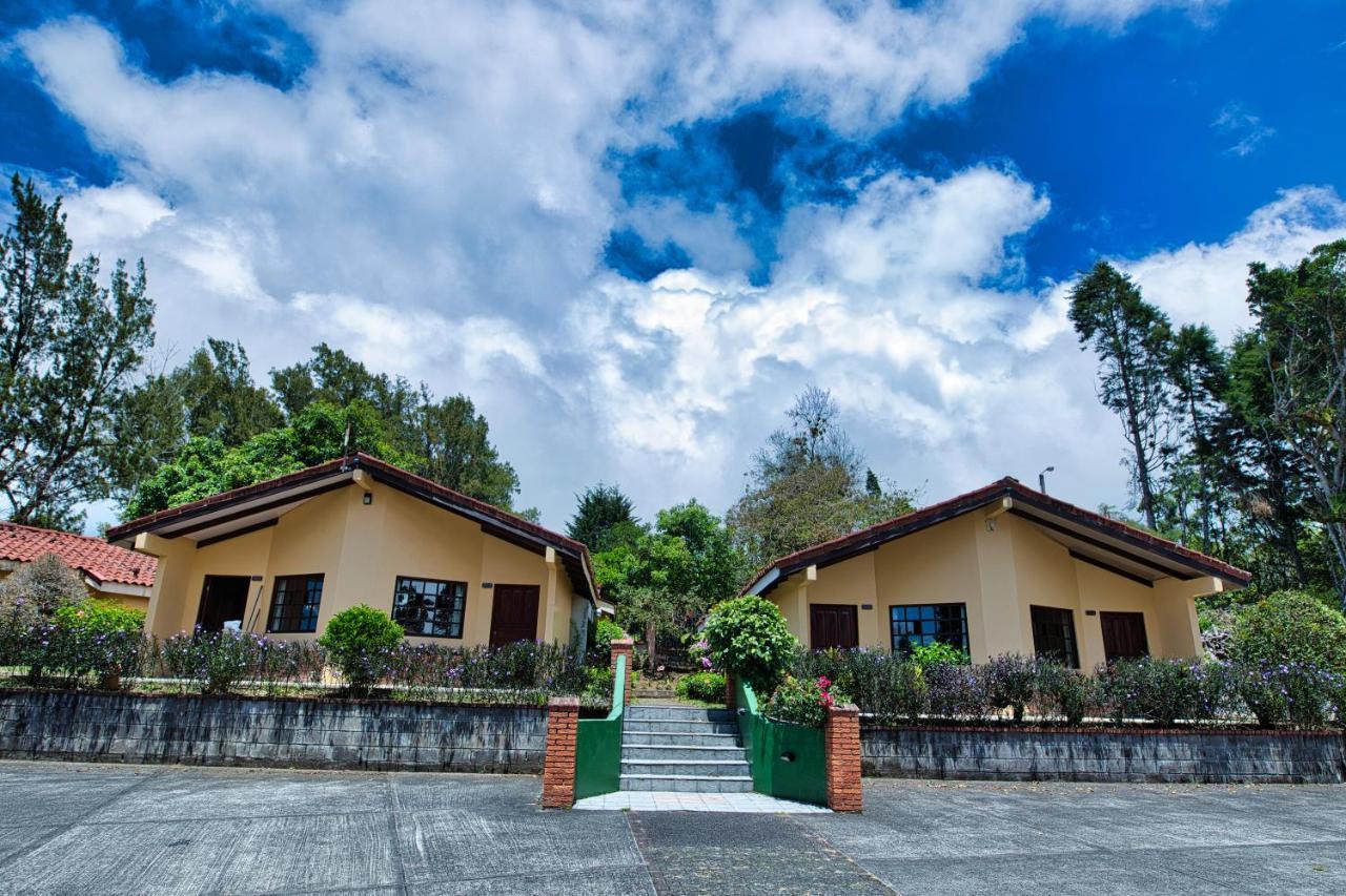 Hotel Villa Zurqui San Isidro  Buitenkant foto