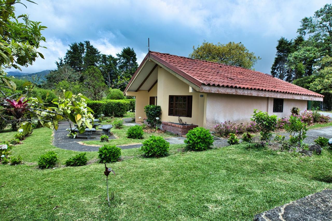 Hotel Villa Zurqui San Isidro  Buitenkant foto