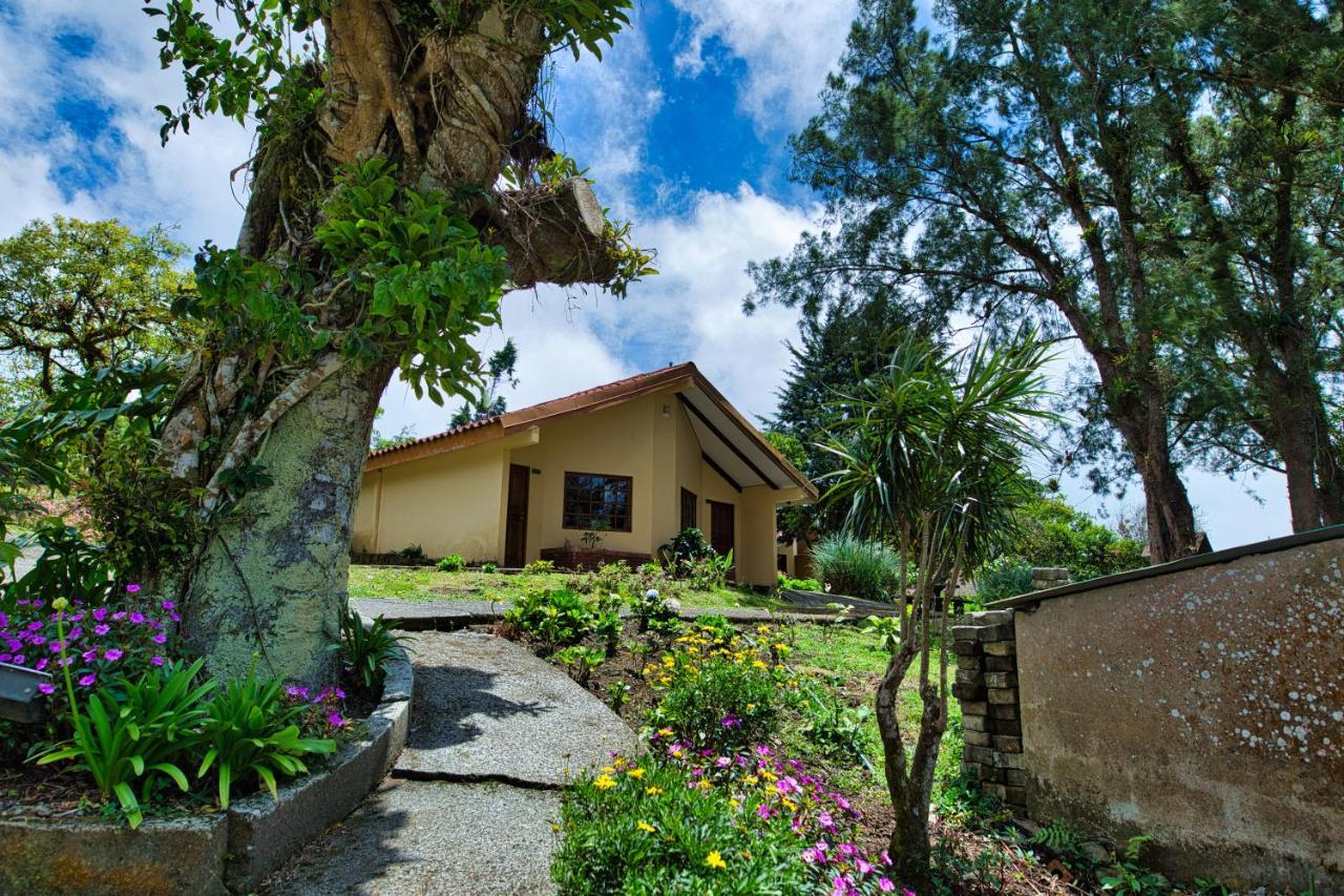 Hotel Villa Zurqui San Isidro  Buitenkant foto