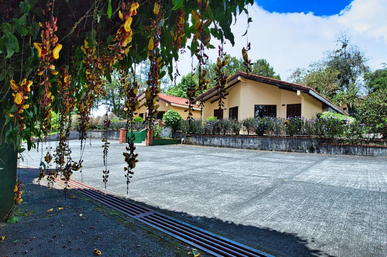 Hotel Villa Zurqui San Isidro  Buitenkant foto