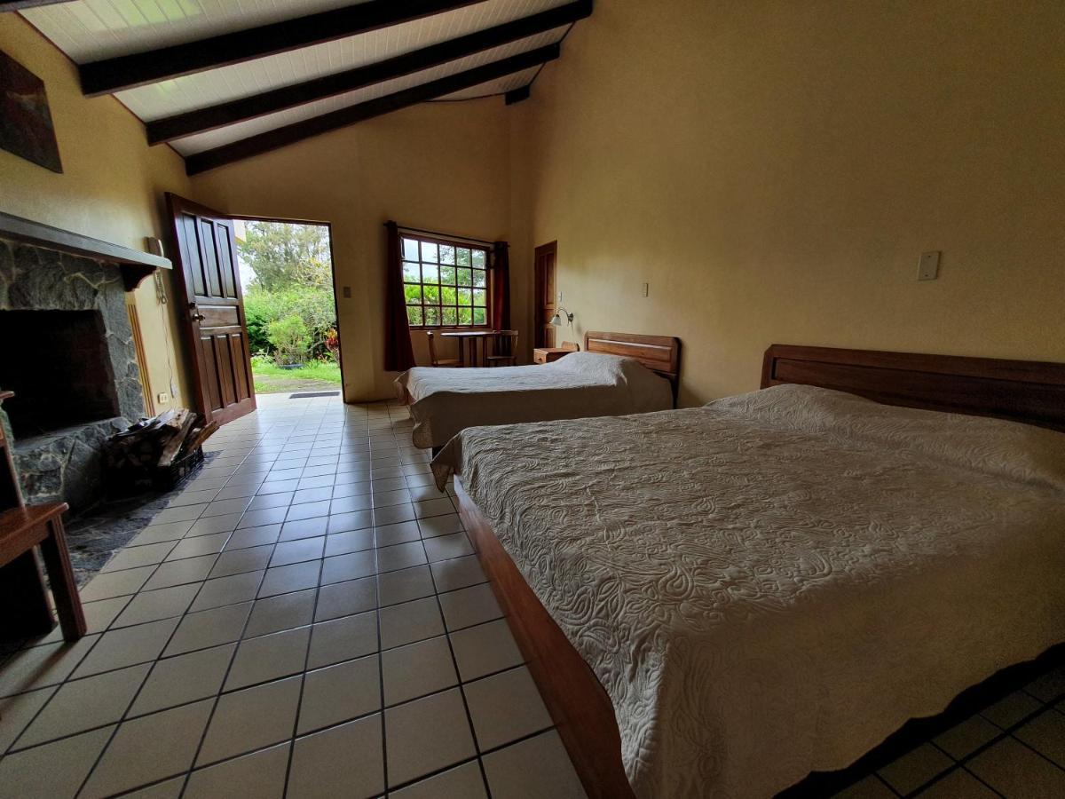 Hotel Villa Zurqui San Isidro  Buitenkant foto