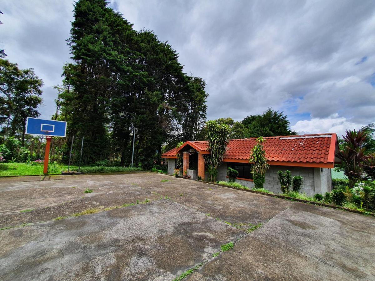 Hotel Villa Zurqui San Isidro  Buitenkant foto
