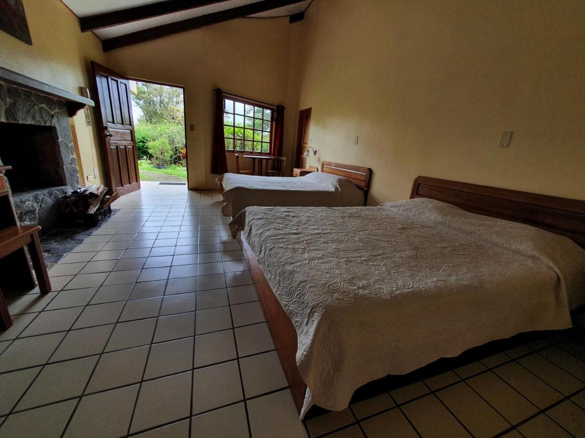 Hotel Villa Zurqui San Isidro  Buitenkant foto