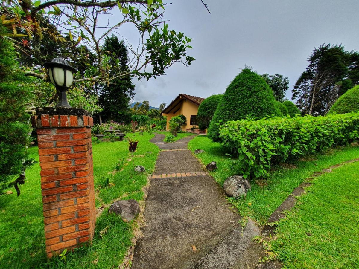Hotel Villa Zurqui San Isidro  Buitenkant foto