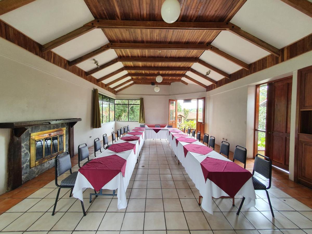 Hotel Villa Zurqui San Isidro  Buitenkant foto